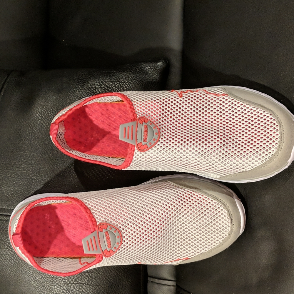 Sport shoes for women. Size 9